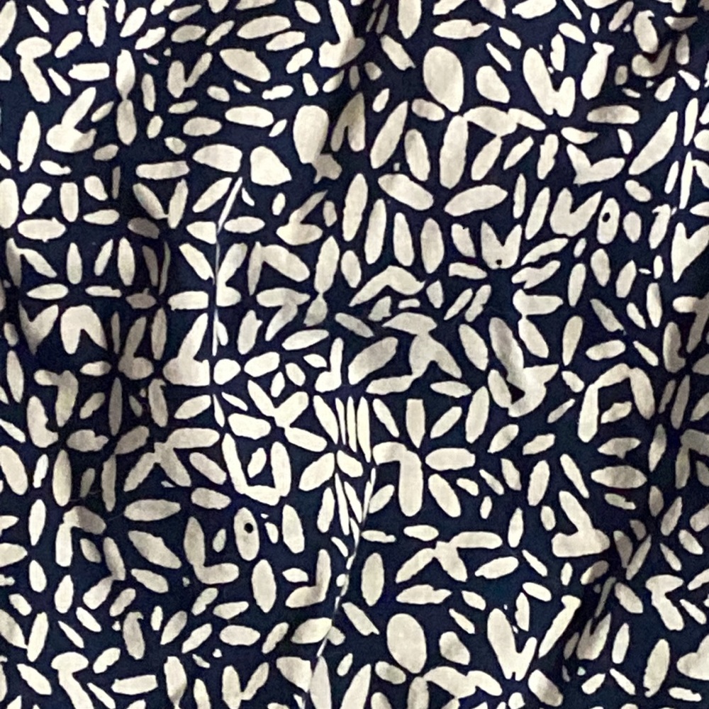 Patterned Blouse - Picture 6 of 7